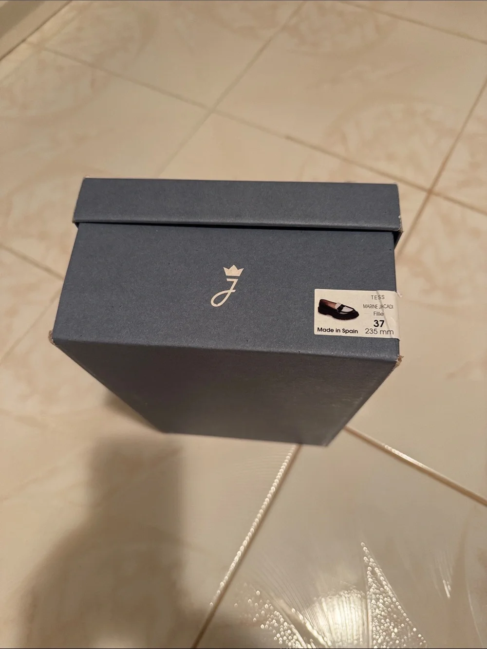 New-Jacadi Two-Tone Navy & White girl’s Loafers in size 37